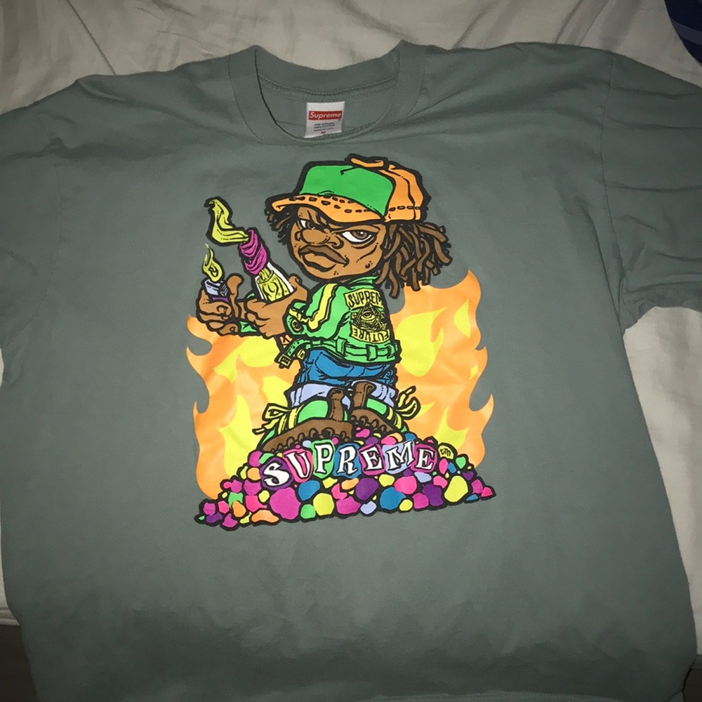 supreme tee